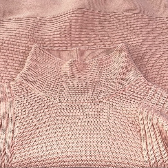 Vince Camuto Soft Knit Dusty Rose Cowl Neck Sweater Oversized Size Small - Picture 5 of 10